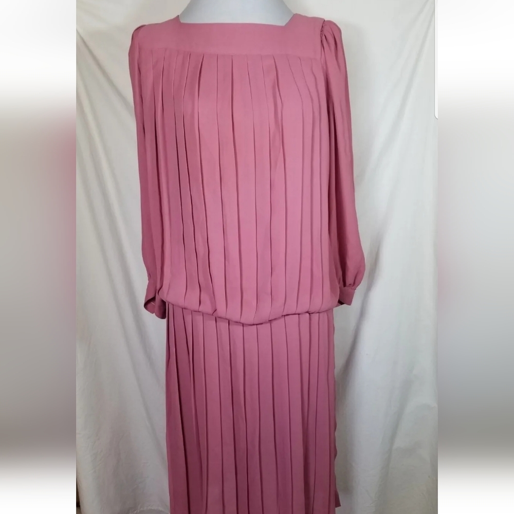 Neil Martin Pink Pleated Dress Women's Size 8 Vintage Long Sleeves Cuffed